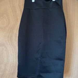 Like new, midi black pencil skirt